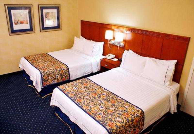 Courtyard By Marriott Atlanta Executive Park/Emory Druid Hills Quarto foto