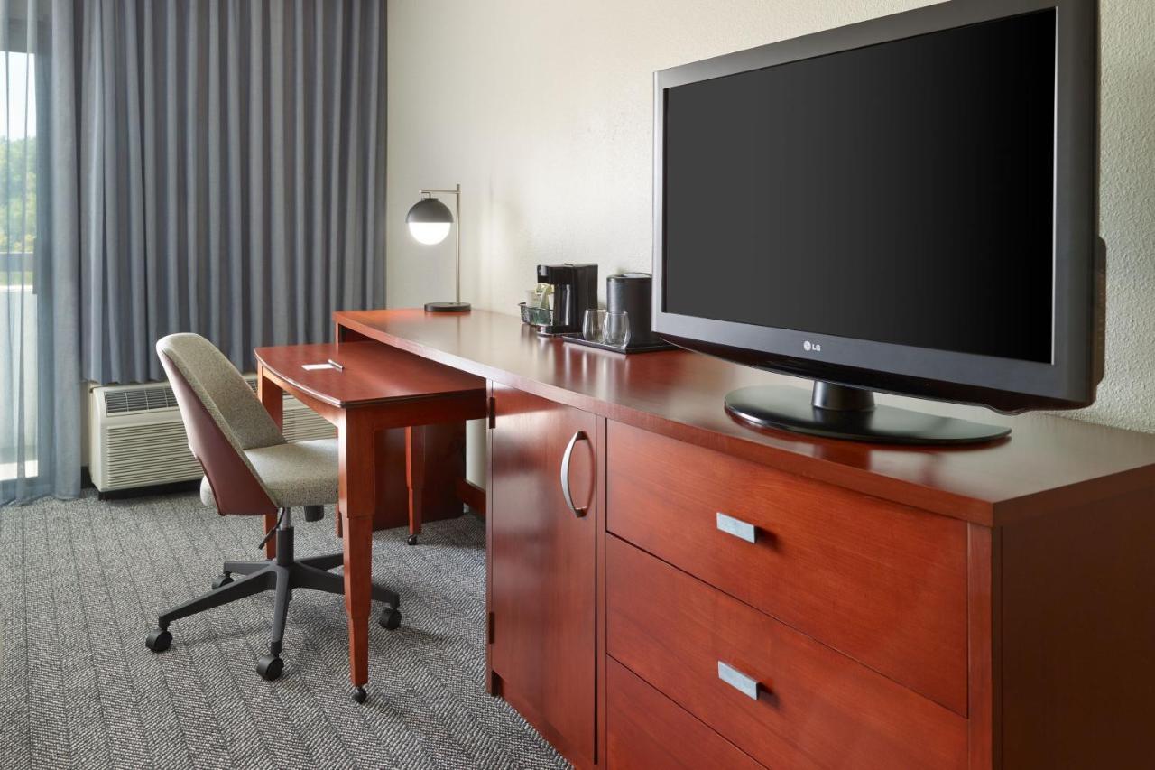 Courtyard By Marriott Atlanta Executive Park/Emory Druid Hills Exterior foto