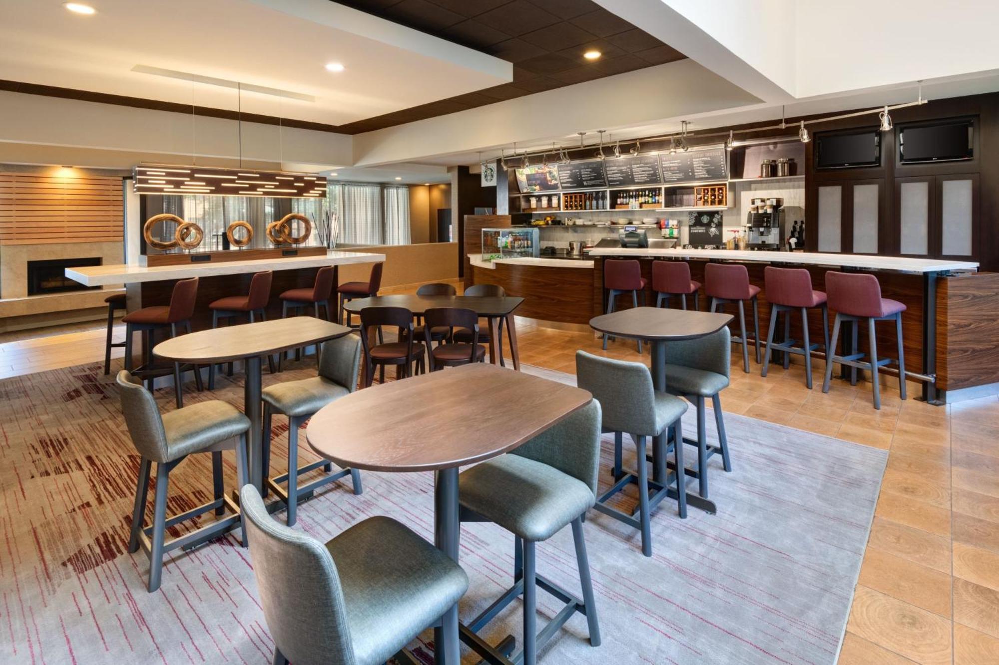 Courtyard By Marriott Atlanta Executive Park/Emory Druid Hills Exterior foto