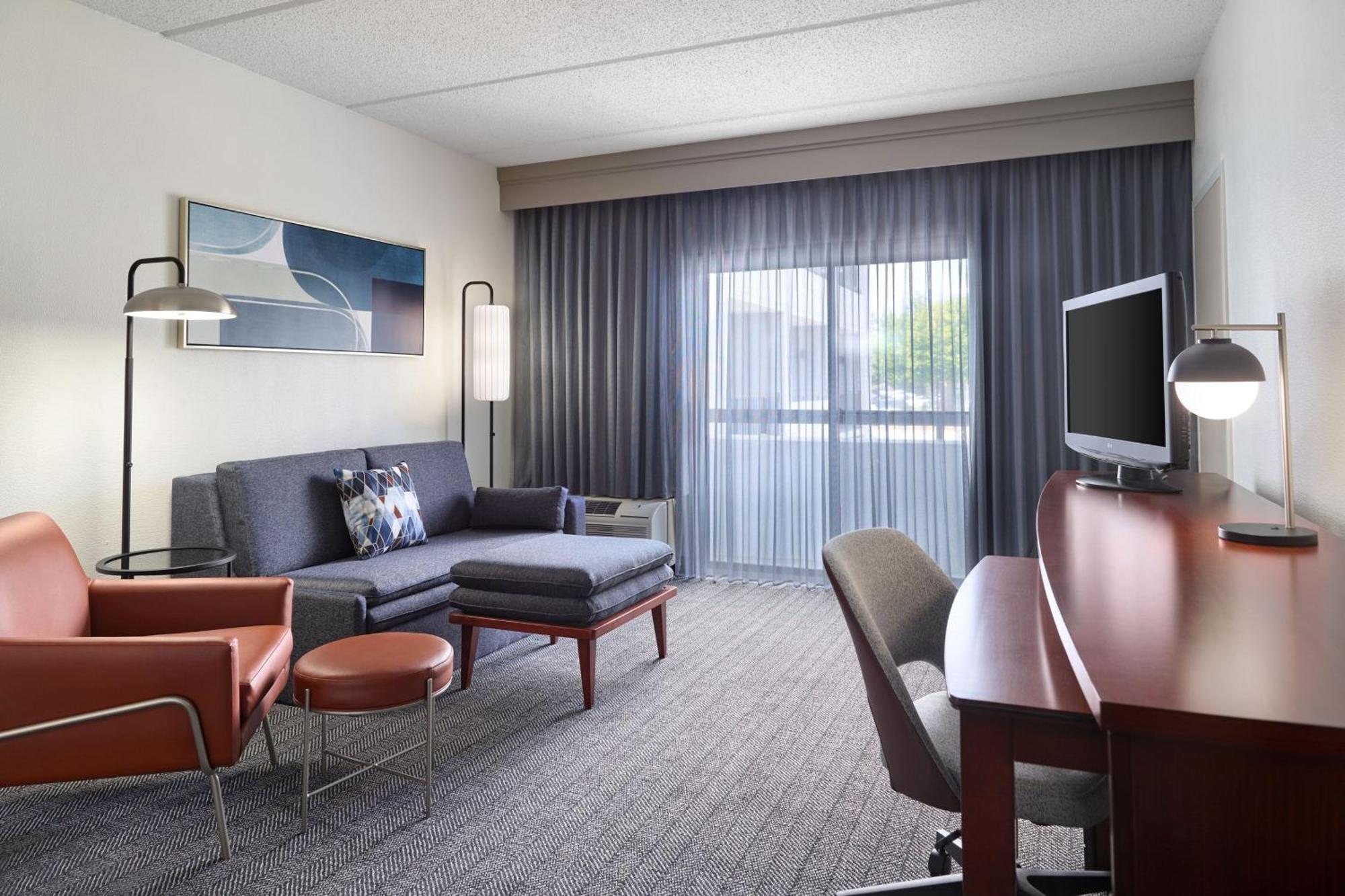 Courtyard By Marriott Atlanta Executive Park/Emory Druid Hills Exterior foto