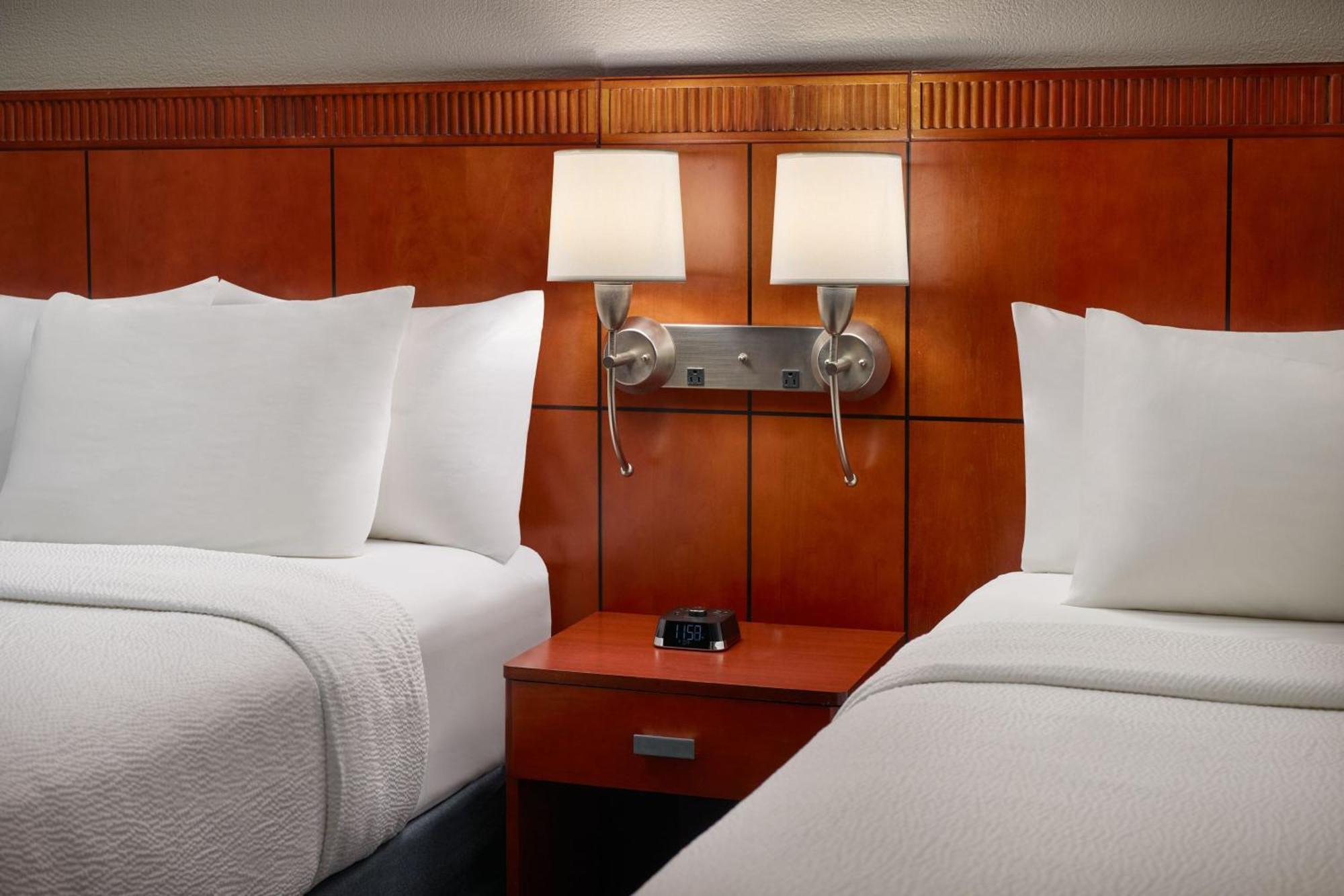 Courtyard By Marriott Atlanta Executive Park/Emory Druid Hills Exterior foto