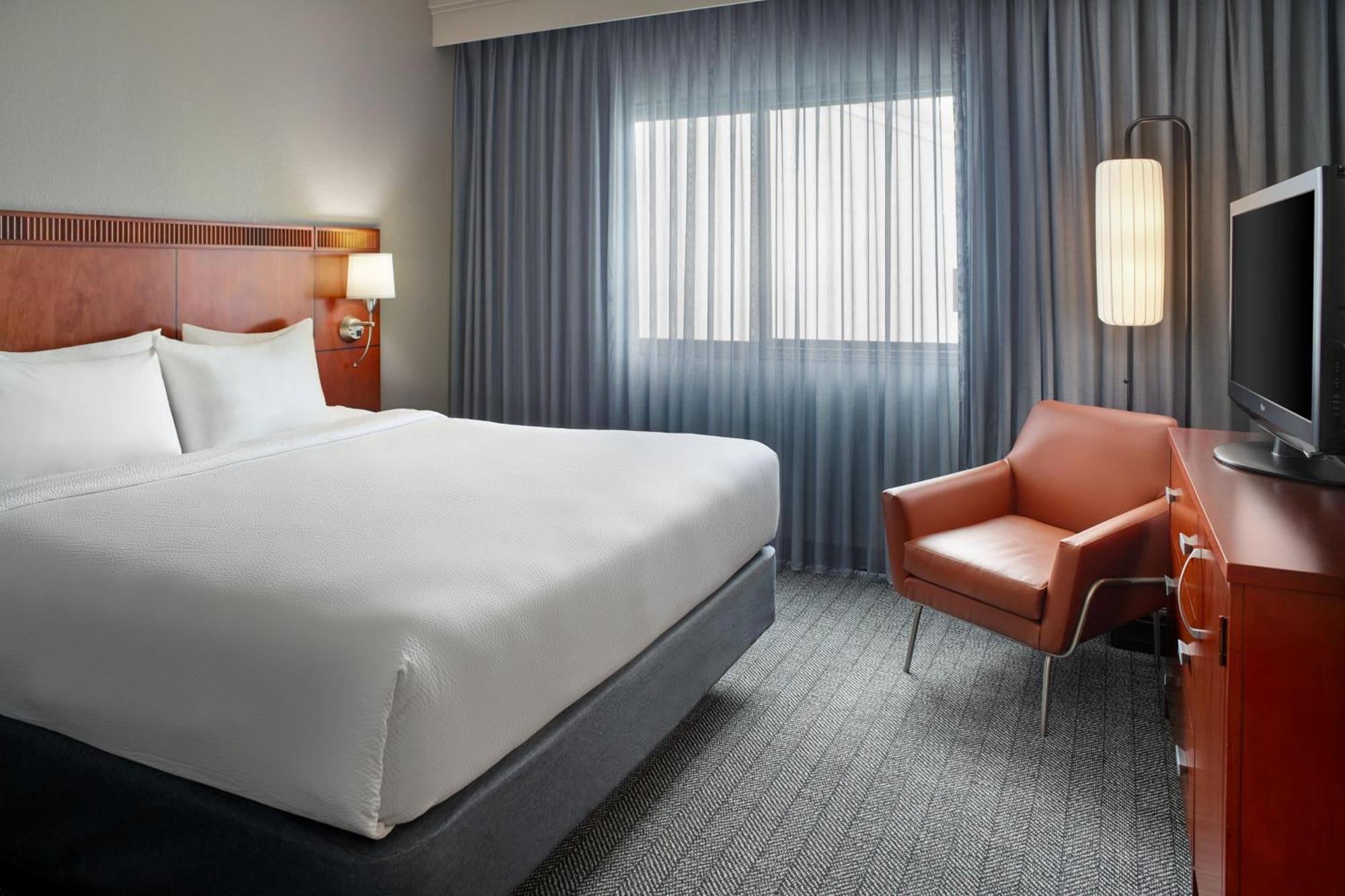 Courtyard By Marriott Atlanta Executive Park/Emory Druid Hills Exterior foto